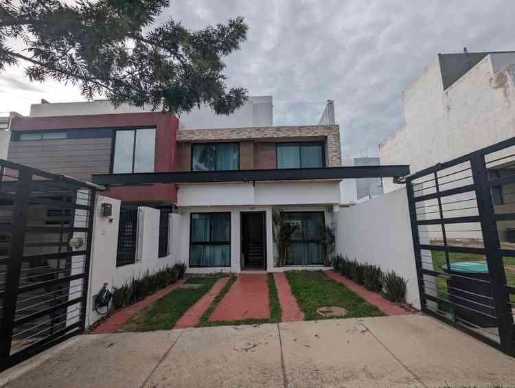 casa en venta madeiras madeiras zapopan jalisco pT1PIhg